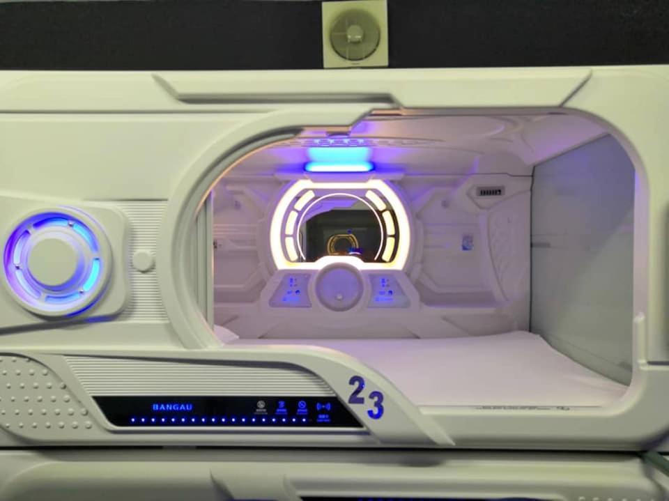 Bangau - Short Term Rest Area Capsule Hotel Sepang Eksteriør bilde