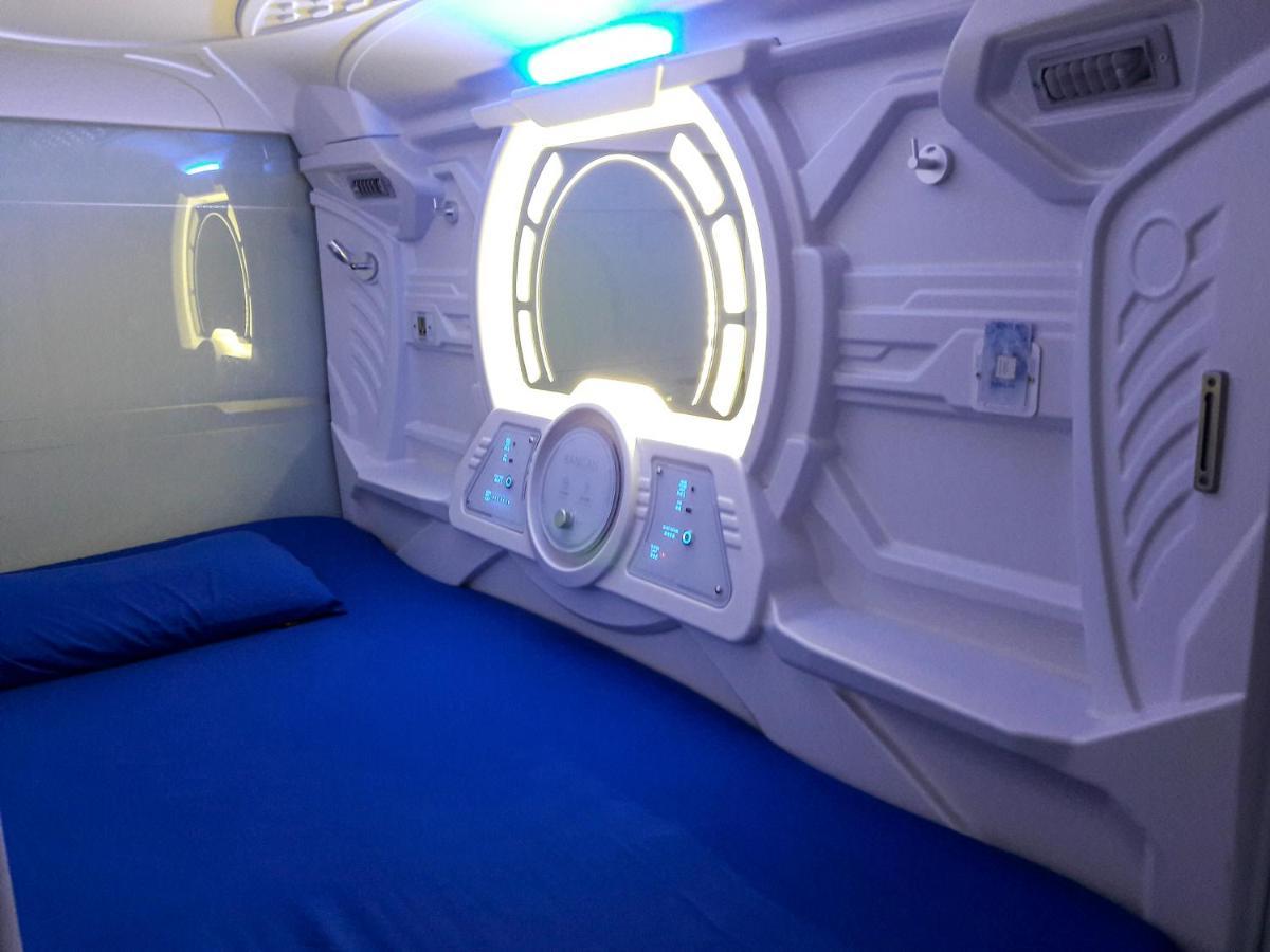 Bangau - Short Term Rest Area Capsule Hotel Sepang Eksteriør bilde