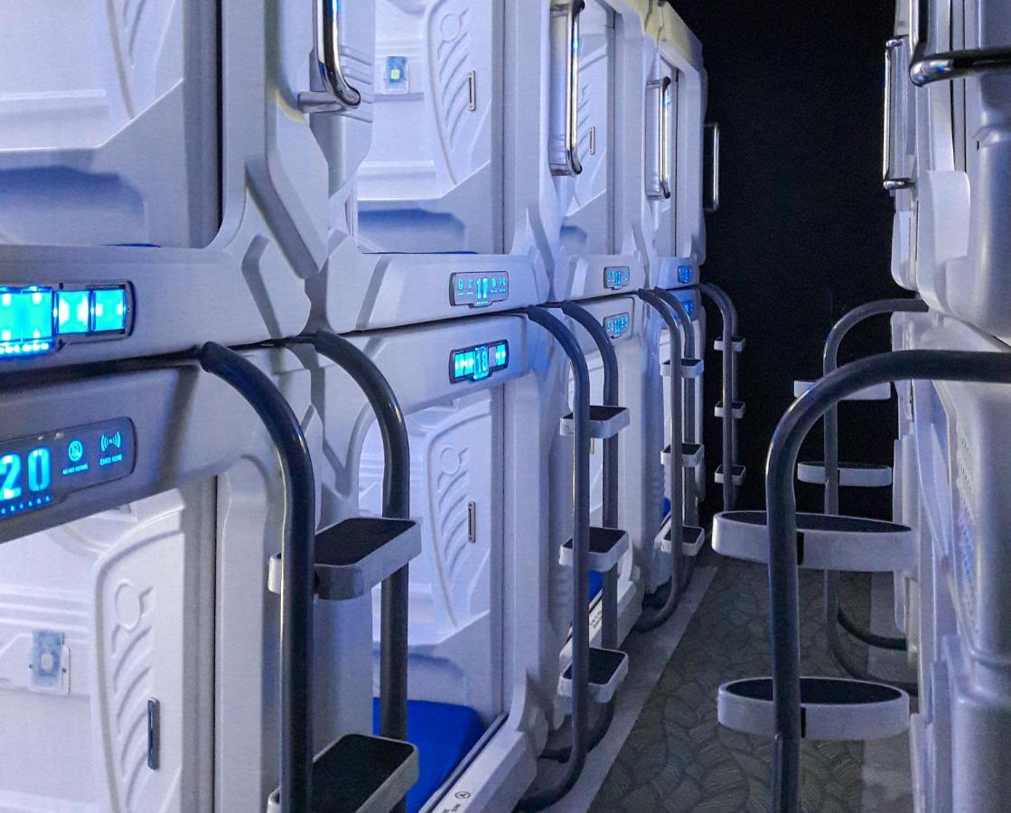 Bangau - Short Term Rest Area Capsule Hotel Sepang Eksteriør bilde